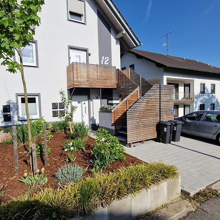 Appartment-Ferienwohnung Mit Kueche, Bad, Kostenlos Wlan, Modern Eingerichtet Roding Dış mekan fotoğraf